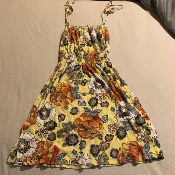 Delia’s sundress, small - Picture 4 of 6